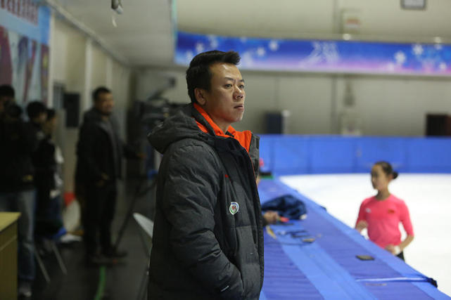 中国花样滑冰队总教练赵宏博:家门口的冬奥会,千载难逢,责无旁贷