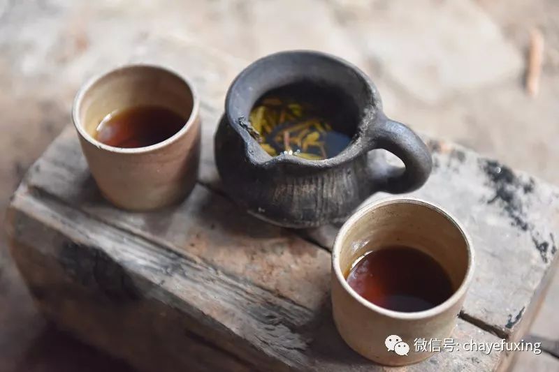 流传于茶马古道沿线的罐罐茶/雷响茶