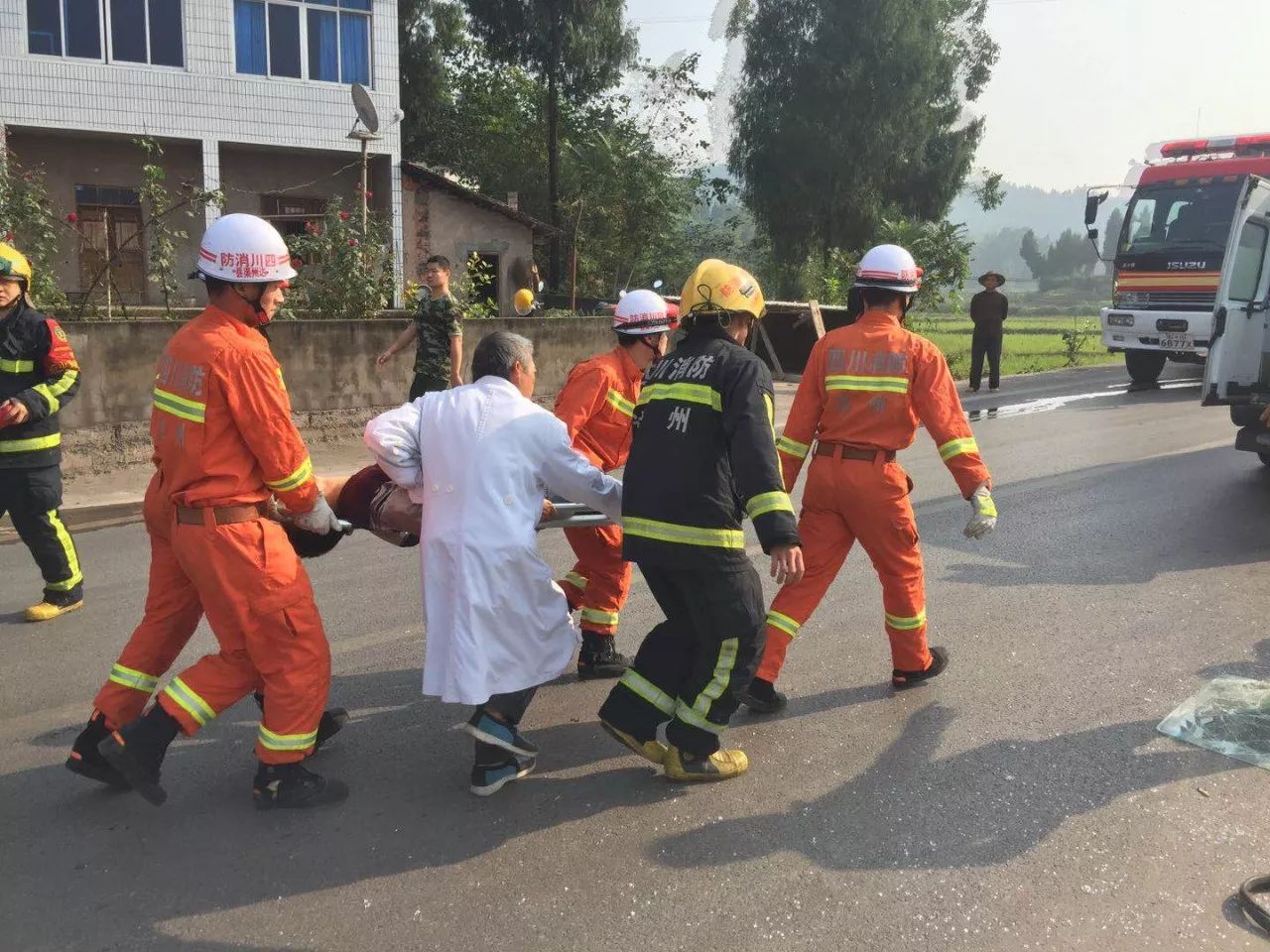 焦点社会 渠县发生一起交通事故 致一人小腿部位受伤严重