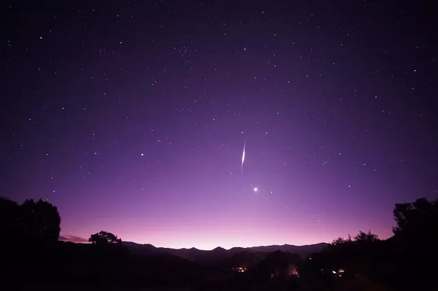 雙重流星雨來襲看獅子座和金牛座流星雨劃過布里斯班的夜空