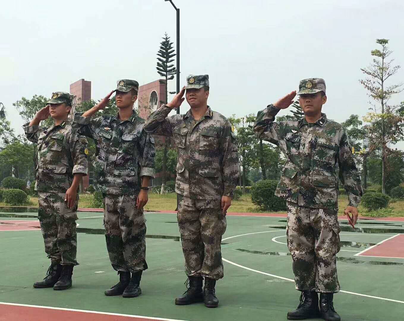 雨花营地教官图片