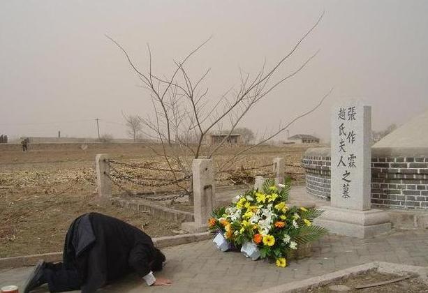 實拍張學良與張作霖墓地一個風景如畫一個破敗不堪讓人心酸