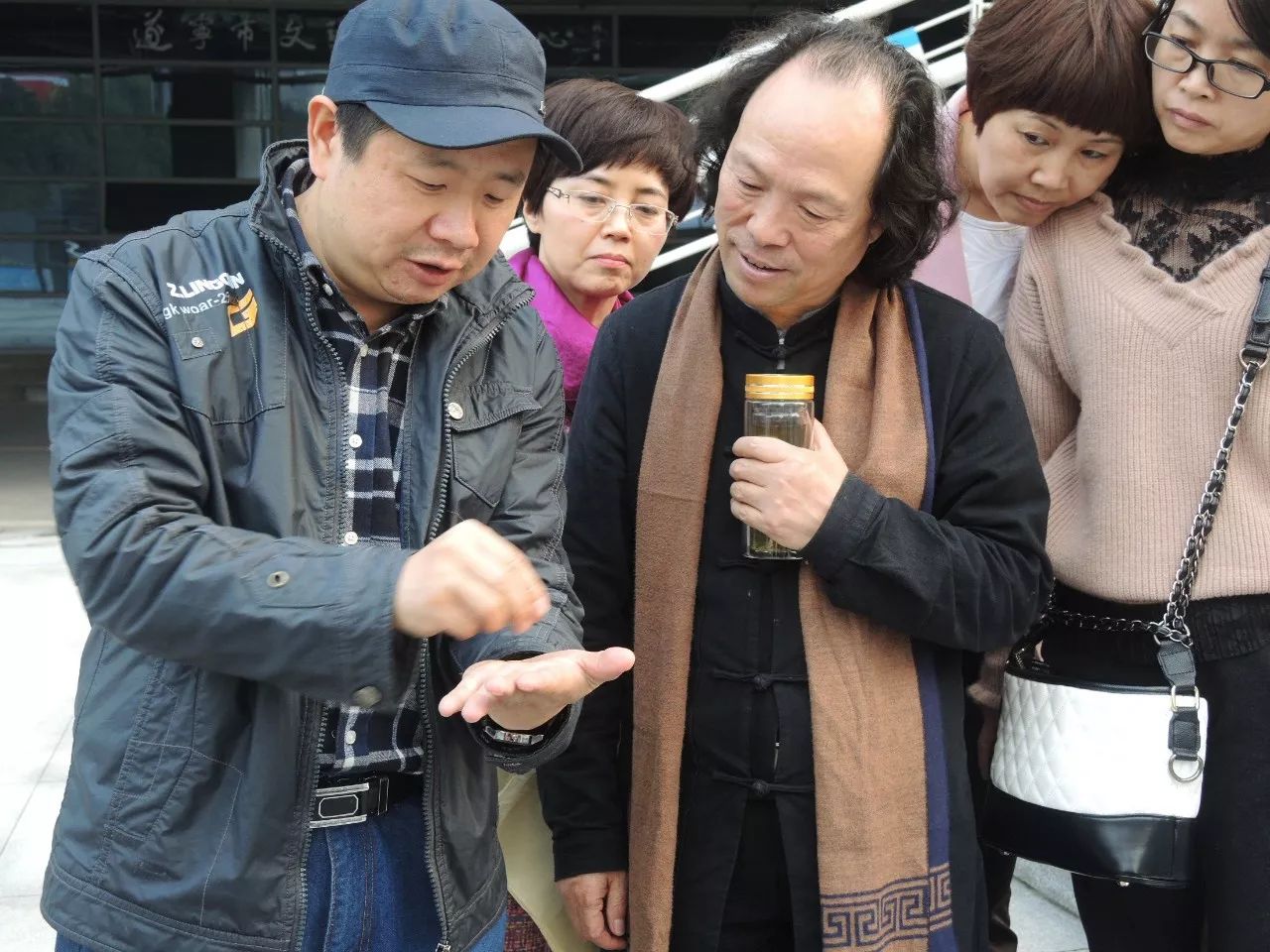 著名書法家張德林11月5日受遂寧市書法家協會邀請作書法藝術專題講座