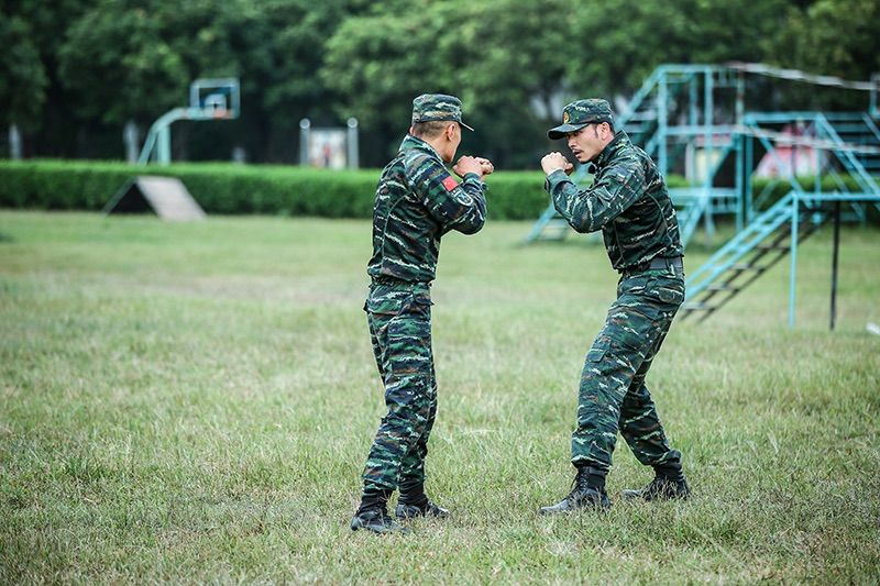 擒拿格鬥高強度開練,湖南衛視《奇兵神犬》沙溢張馨予抗擊打不堪重負?