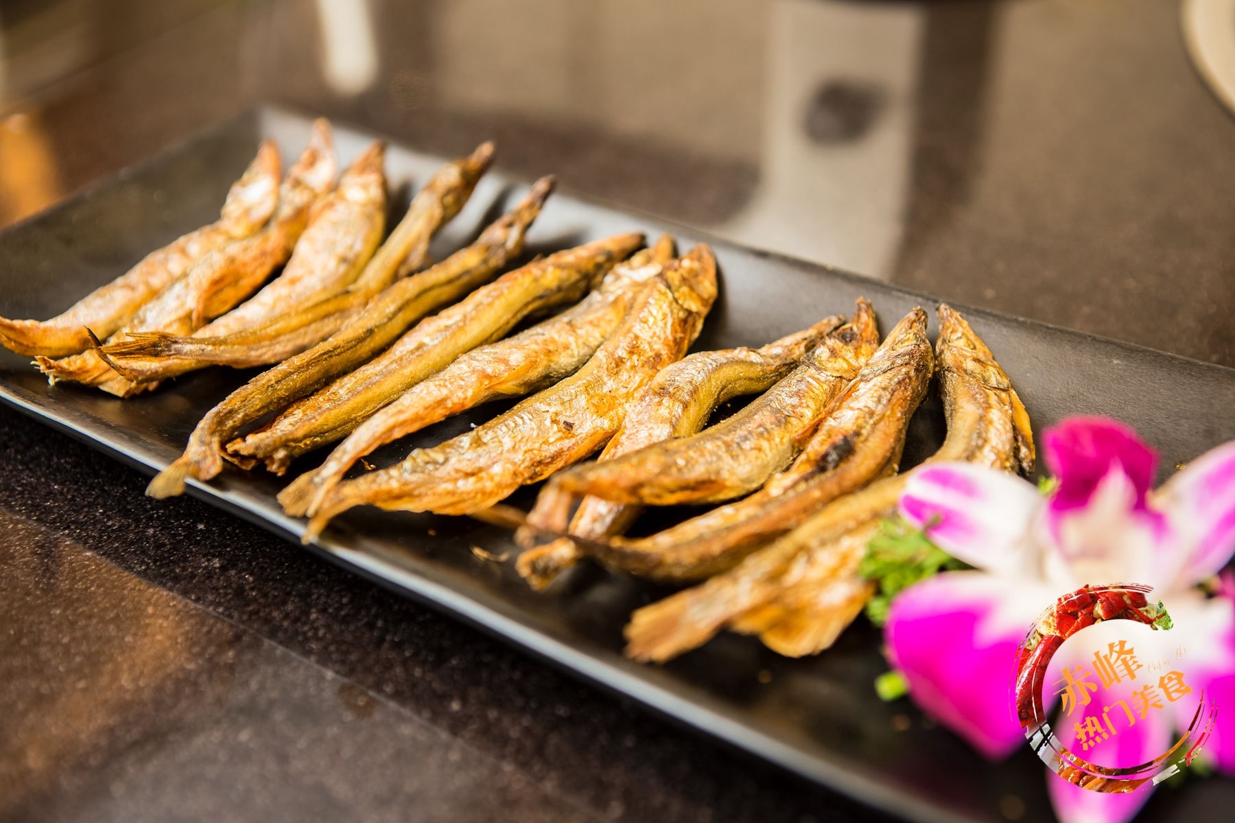 多春鱼,是一种日本的深海鱼类个头不大,却肉质鲜美经过腌烤,味道鲜美