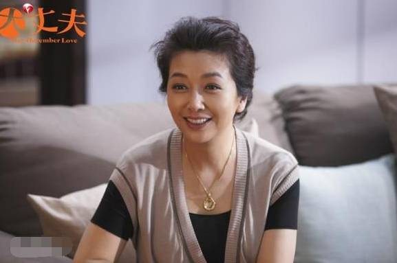 50岁冻龄女神,单亲妈妈,靳东还想要娶她做老婆?