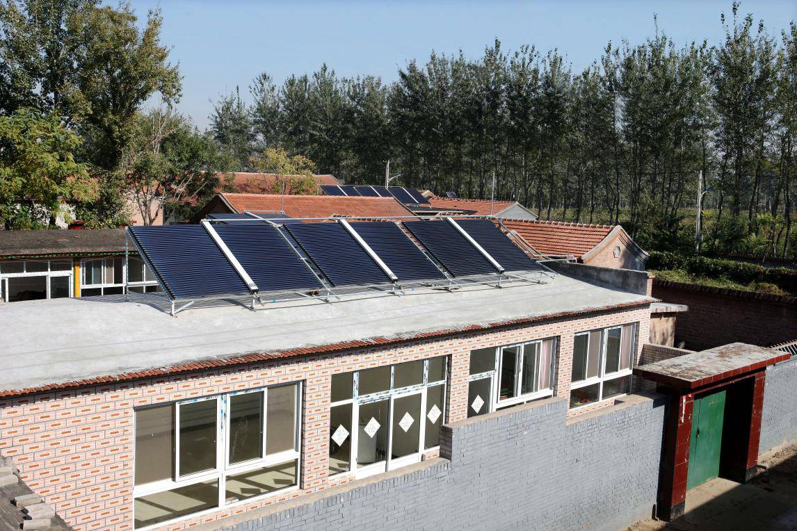 农村太阳能取暖设备图片
