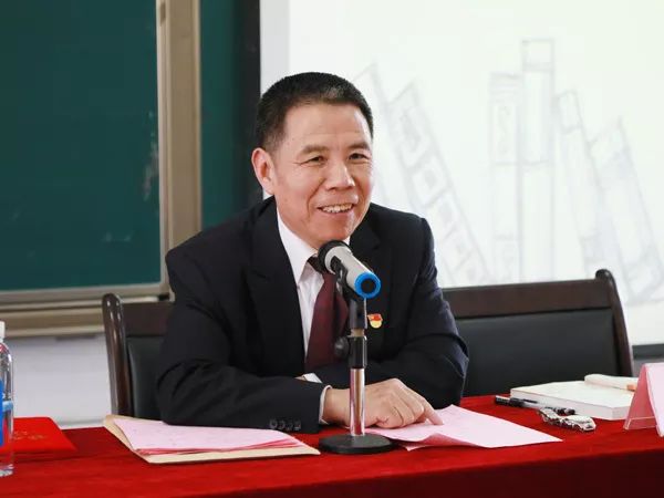 广丰中学校长图片