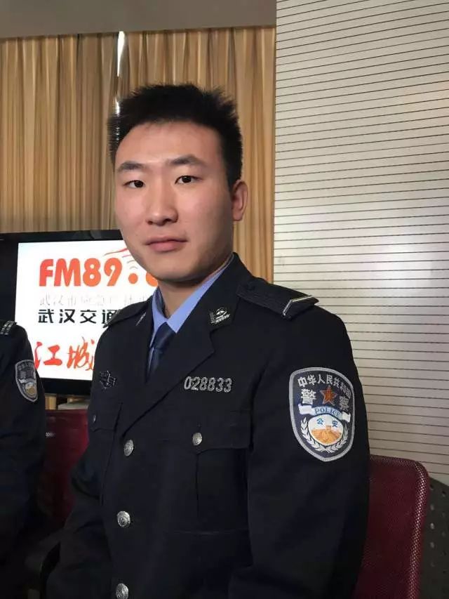 杨成超警官刘建,2009年4月转业到硚口区公安分局长丰街派出所,先后