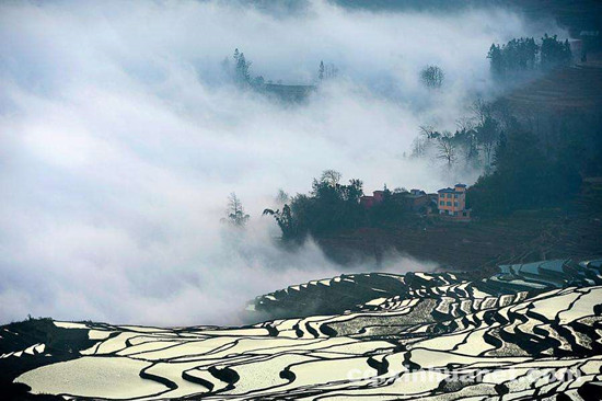 临沧多依村:和谐宜居拉祜寨