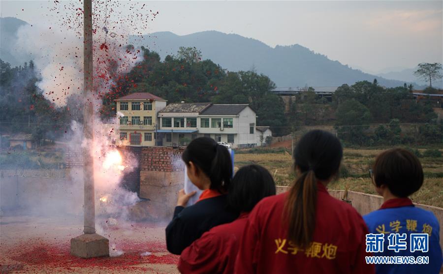 湖南瀏陽製作煙花爆竹久負盛名,素有