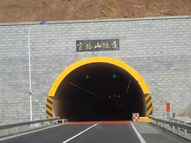 大连宝盖山隧道图片