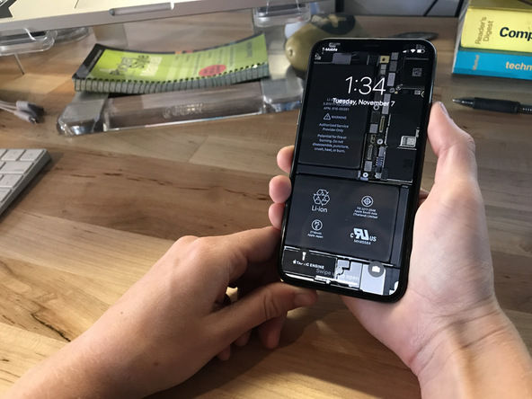 Iphone X换上透视装 皇帝的新衣既视感