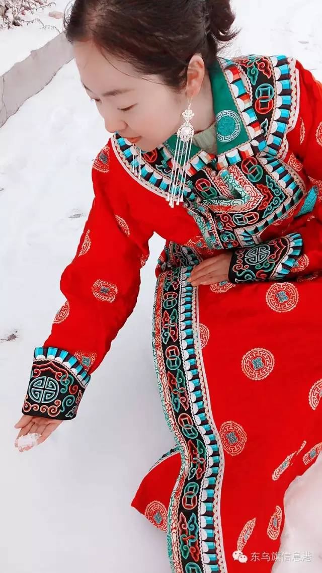 乌珠穆沁袍子图片图片