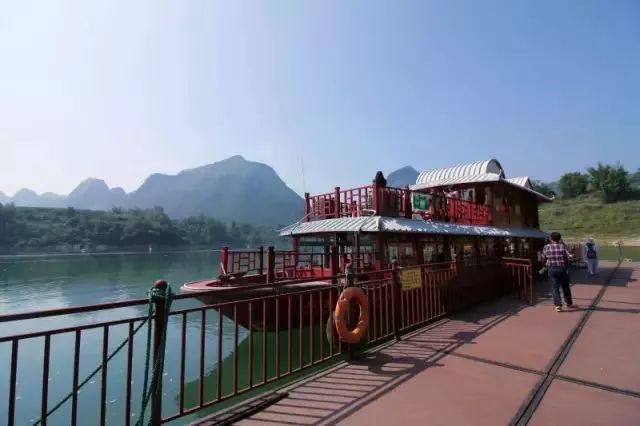 欽州出發河池都安龍灣鄉鐵索橋三島灣安福寺二日遊