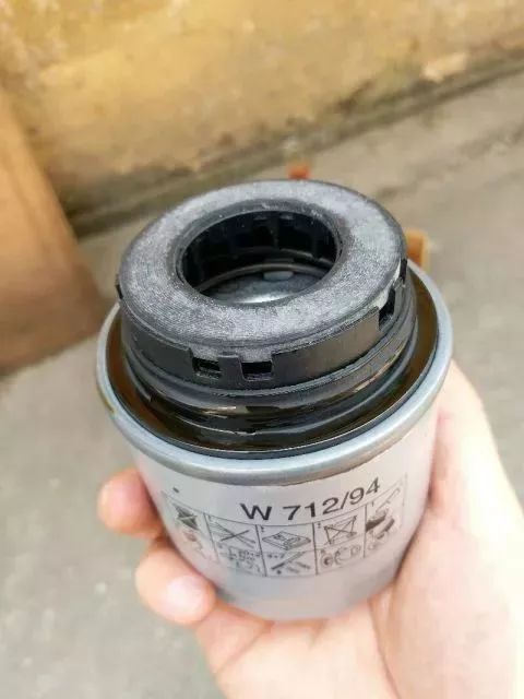 牛人diy換機油神器再一次證明高手在民間