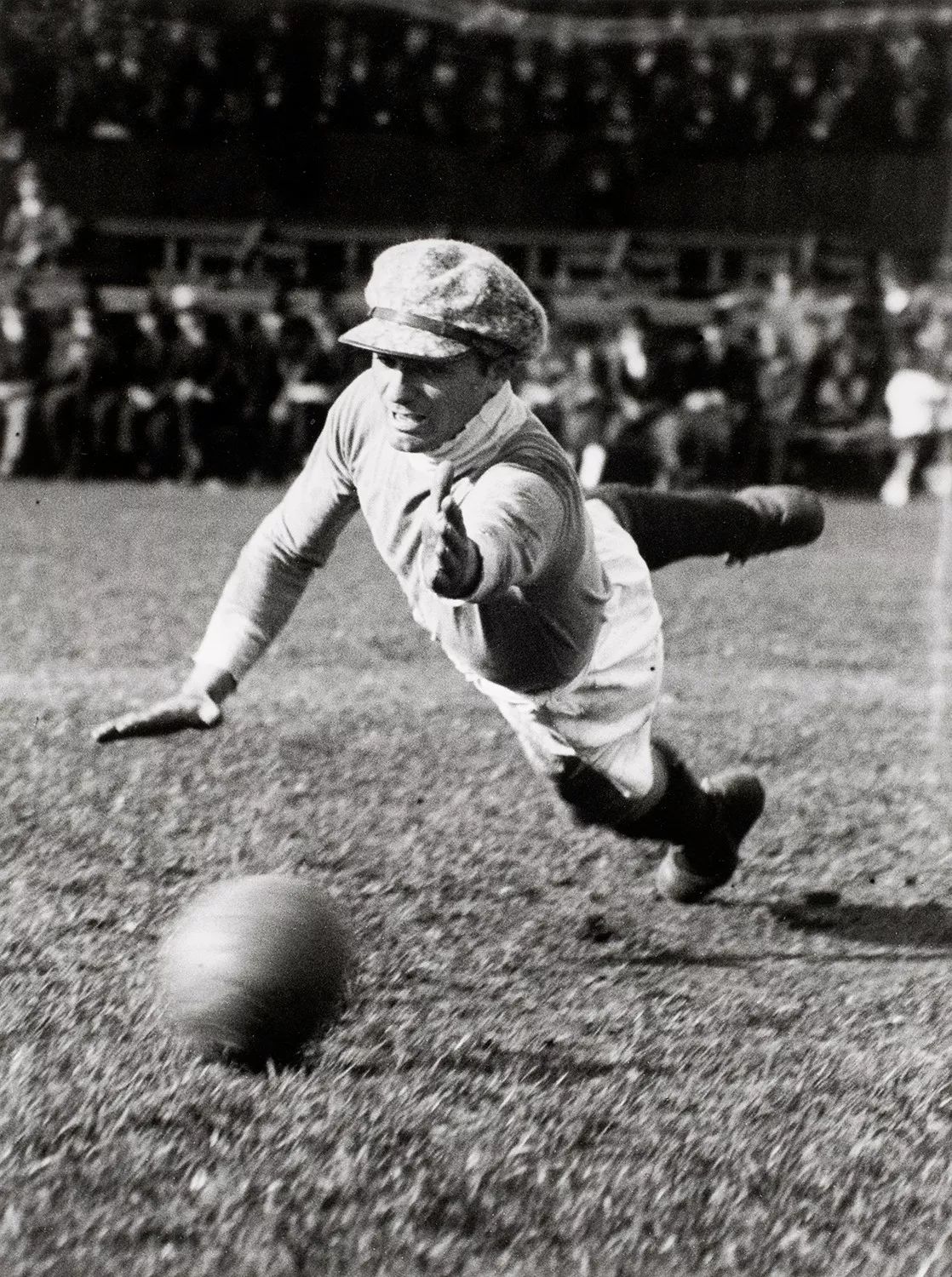 马丁·芒卡西 极致运动摄影 martin munkácsi: goalkeeper, budapest