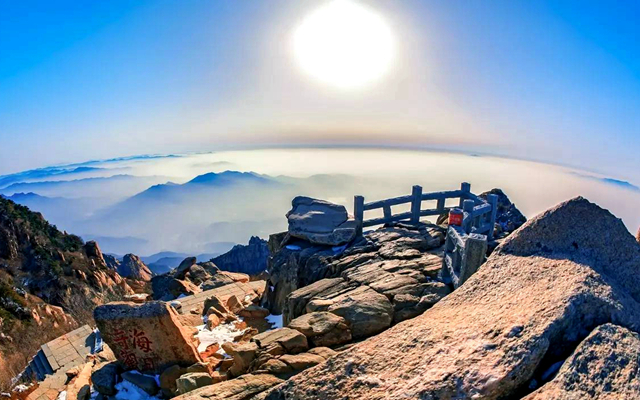 登五嶽之首泰山爬十八盤觀日出雲海望盡齊魯大地絕美風景