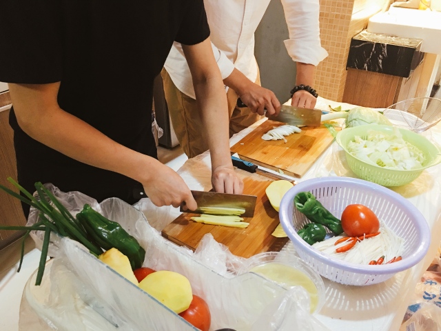 他們說不會做飯的學生不是好老師