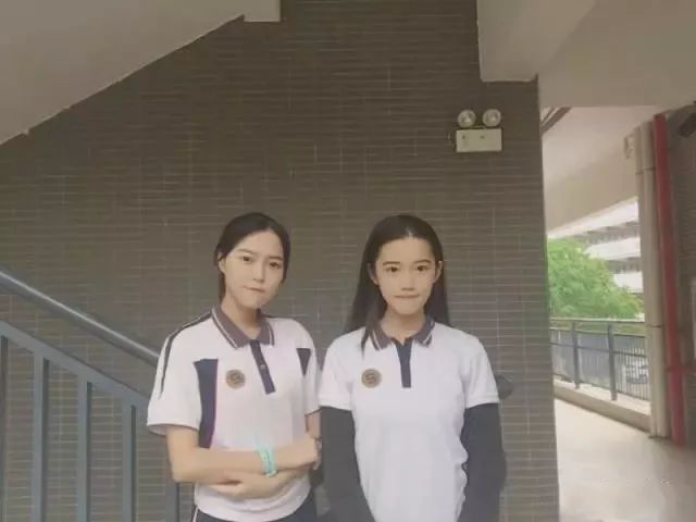 珠海艺术职业学院校服图片