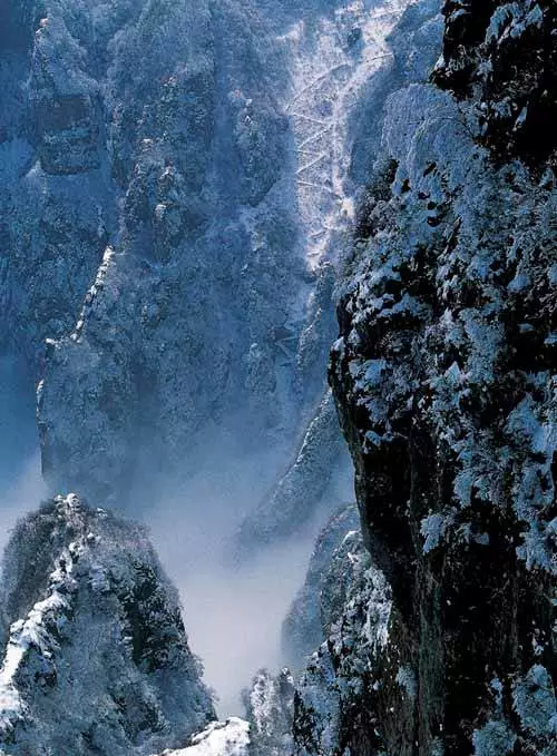 走進太行山大峽谷 山是凝固的畫卷 水是流淌的詩行