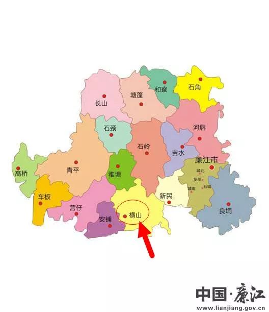 属低丘及台地地形,亚热带季风气候区,九洲江由东北往西南流过镇境