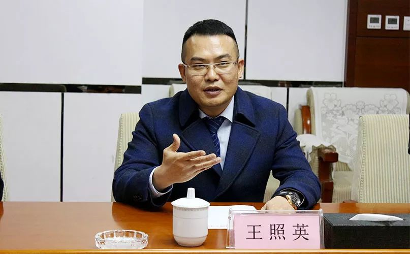 财经 正文 会谈期间,王照英总裁指出,双方应建立长期