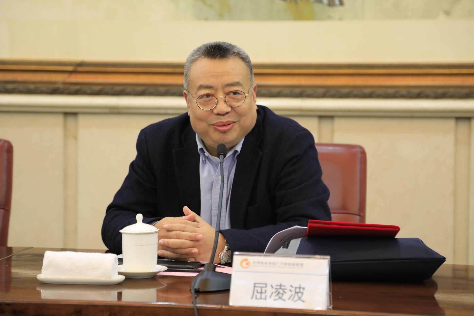 郑州大学副校长屈凌波发言济南职业学院院长于显坤发言最后,马德秀