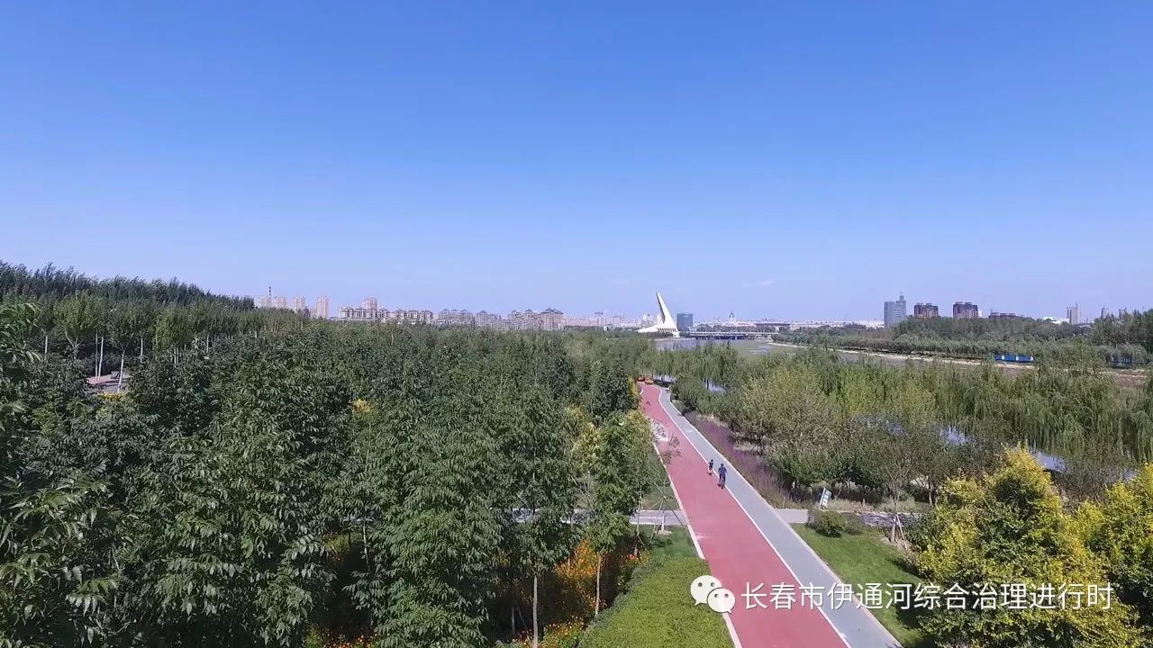 【工業軌跡公園-綠道】另外,伊通河中段的綠道系統中,比較有特點的是