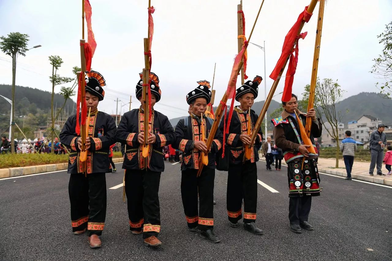 四川宜宾苗族芦笙图片