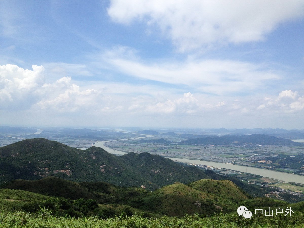 11月18日珠海第一峰黄杨山登高望远新旧金台寺访古寻今