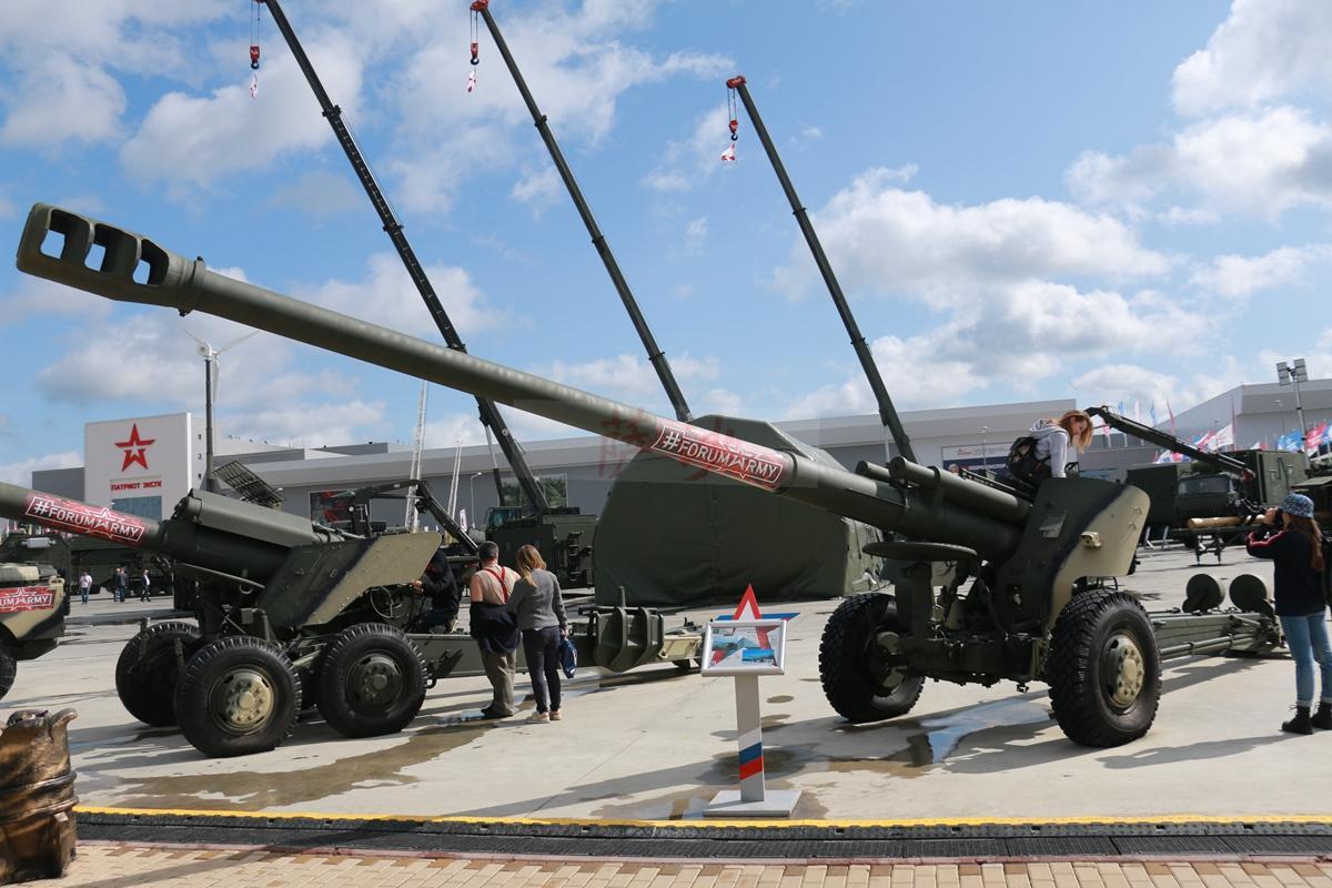 蘇軍曾經野戰火炮之王a65式152mm榴彈炮