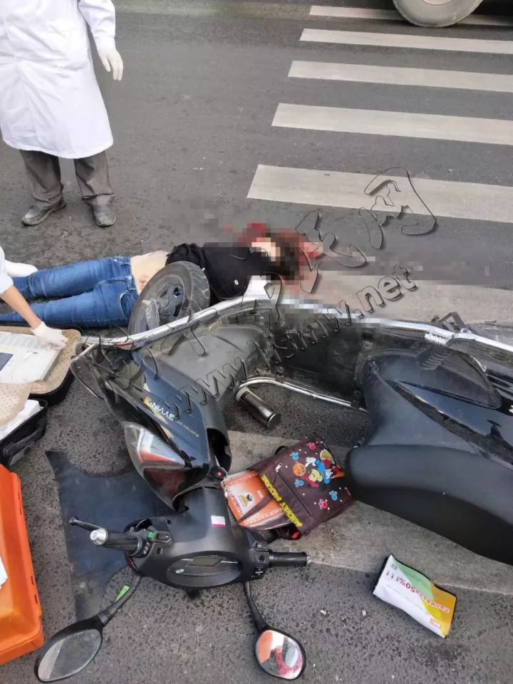 女子死亡交通事故图片