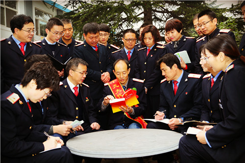 洛陽車務段邀請十九大代表做十九大精神宣講報告