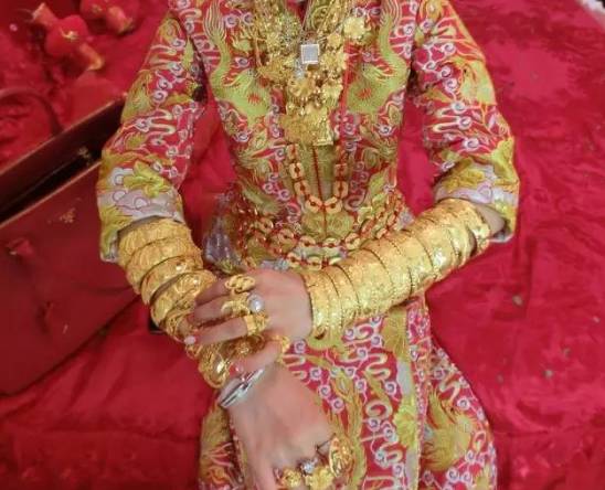 为什么顺德结婚仪式上,新娘要戴大量金子?