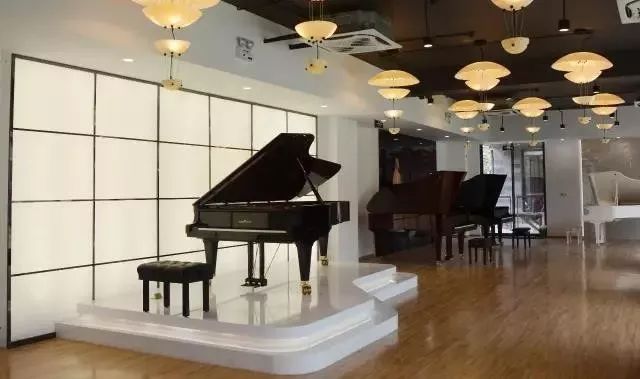 北京艺术之家珠江恺撒堡清明上河图艺术钢琴荣登中央电视台2017年我要