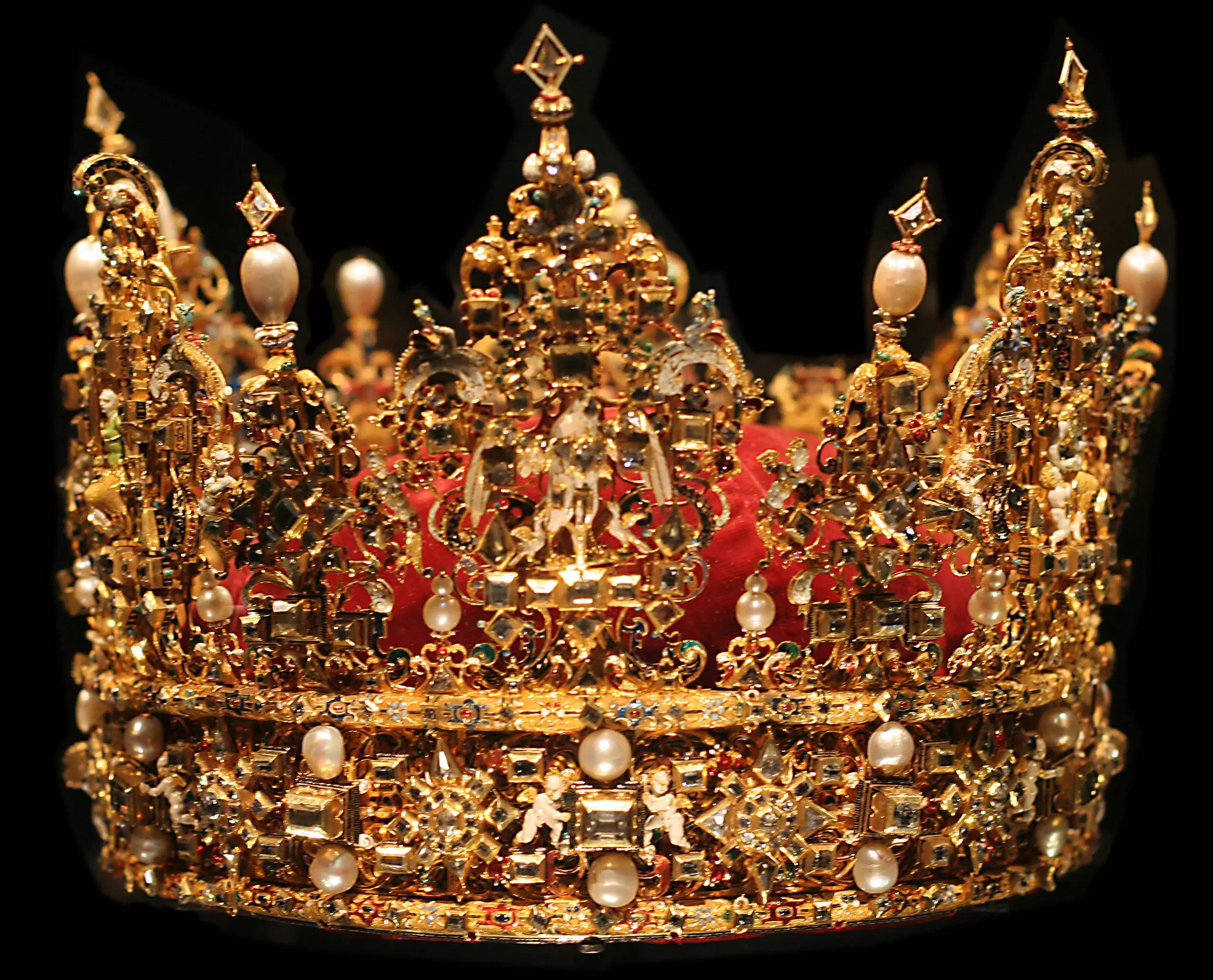 揭秘欧洲皇室王冠