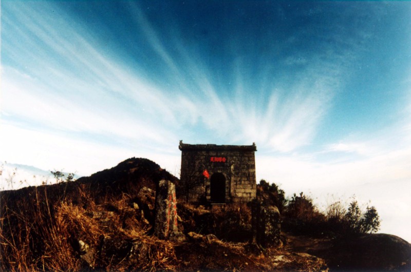 书坊乡位于南平市建阳区西南部,地处风景秀丽的武夷山南麓,是源远流长