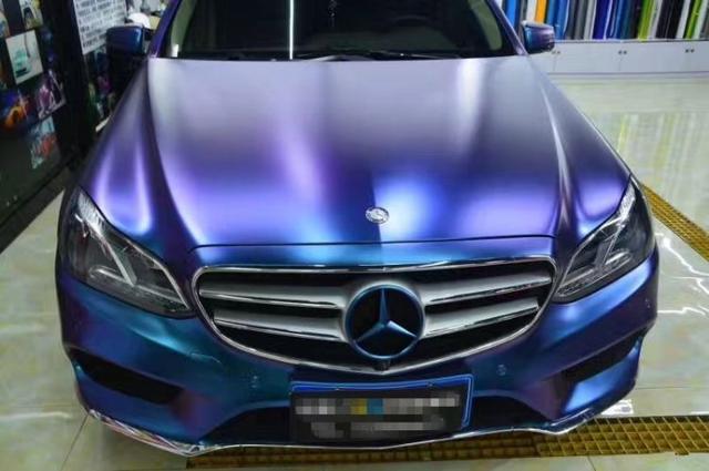 奔驰e260电光钻石紫魅蓝改色贴膜案例 魅惑的色彩
