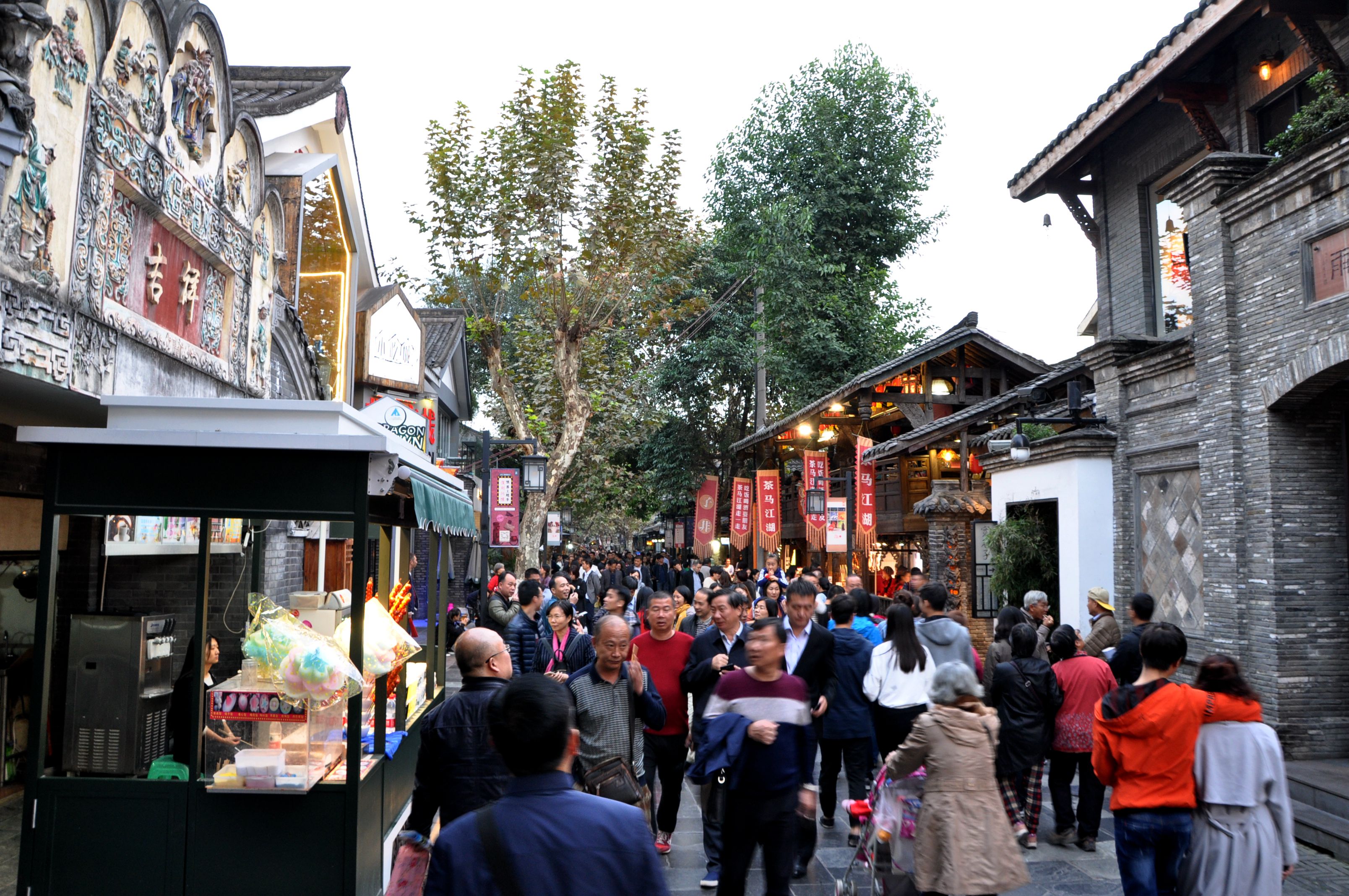 成都古街曾遭破坏而今成为文化旅游著名景点