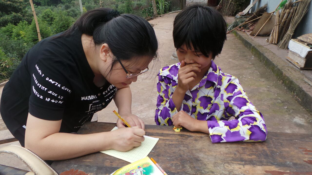 圓殘疾兒童的上學夢南充市高坪區鳳凰小學送教上門