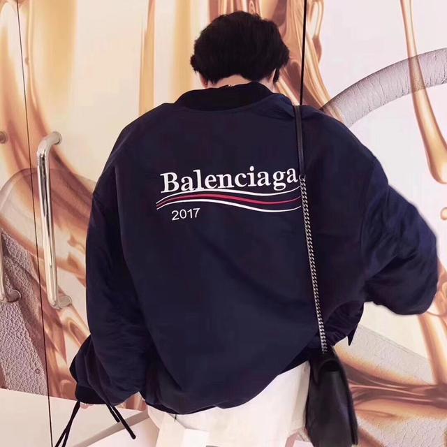 balenciaga巴黎世家后背可乐波浪字母刺绣棒球服