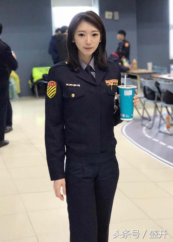 台湾警察 警服图片