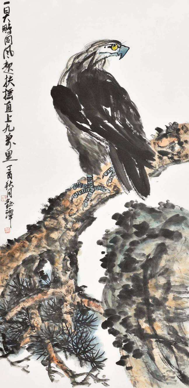 豐偉雄鷹圖作品賞析:搏擊萬里長空,盡顯雄渾之勢