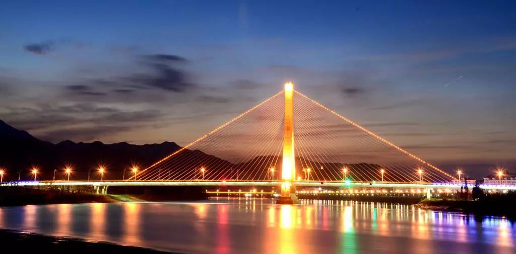临海东湖的桥图片