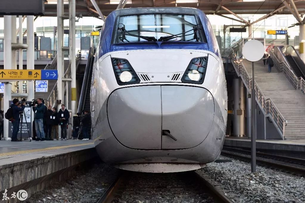 民眾在這裡歡慶韓國ktx子彈頭列車線路——韓國仁川國際機場至平昌市