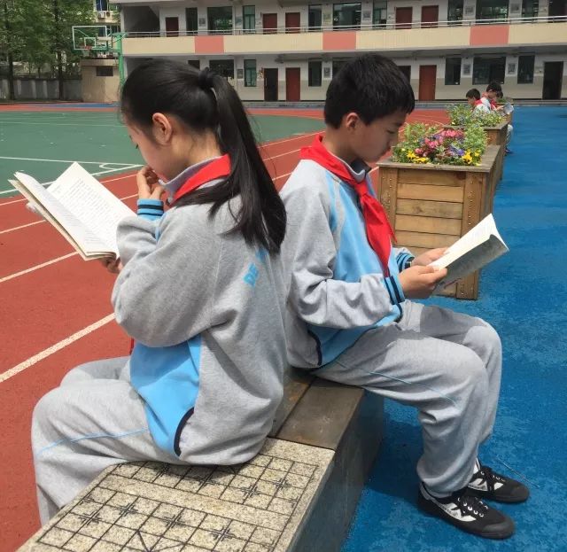 督學看校園德天實驗小學晨誦午讀喚醒心靈感受幸福