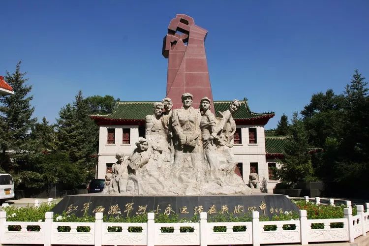 青海省烈士陵园图片