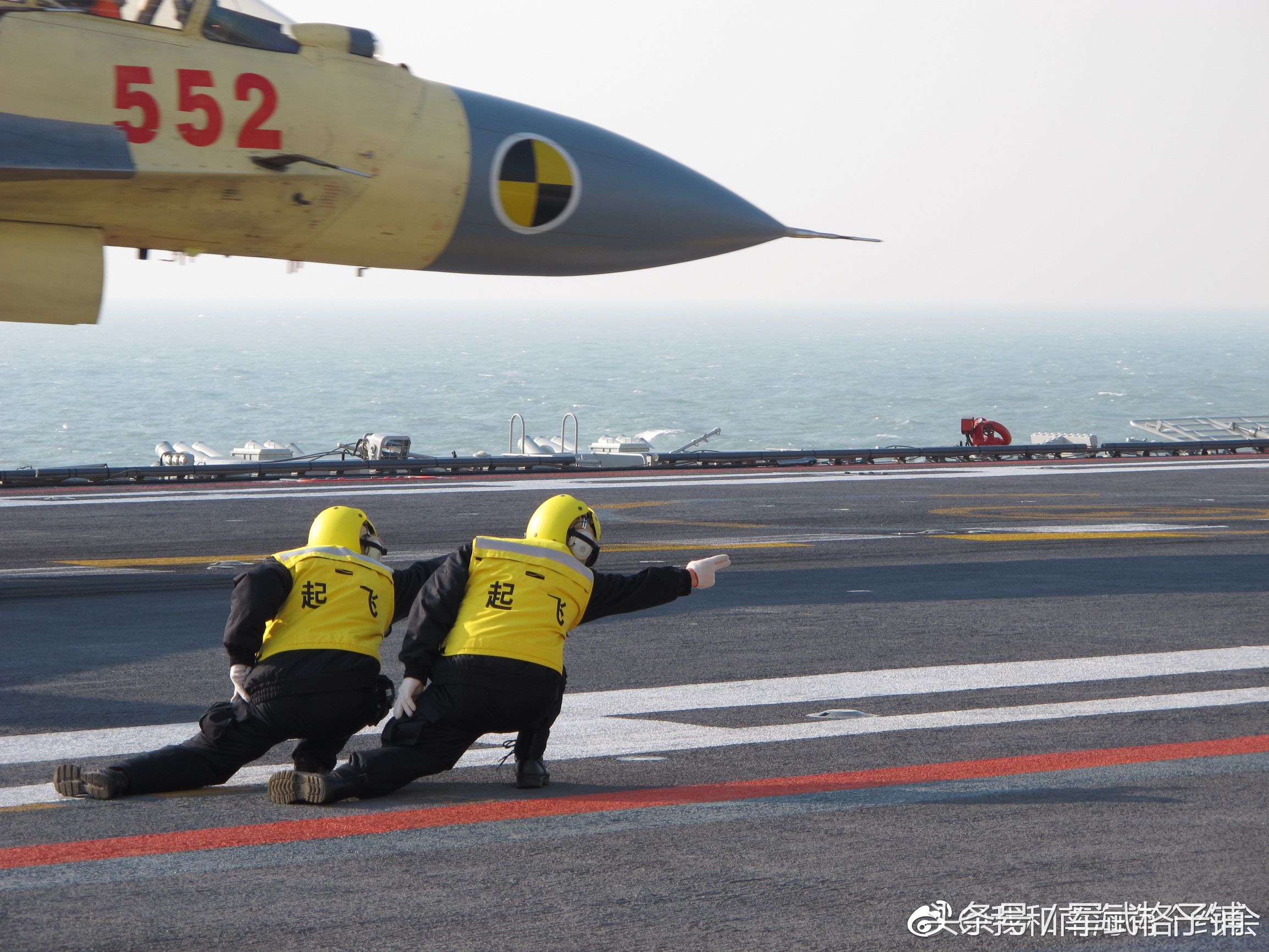 中国航母起飞手势图片图片