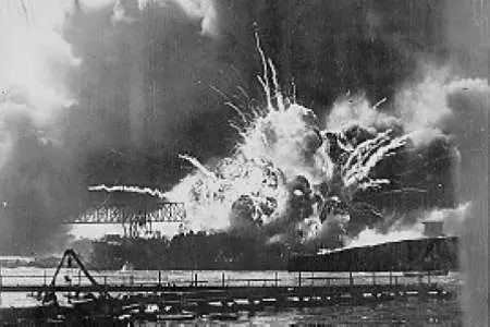 解放军160号驱逐舰突然爆炸沉没，内幕惊悚！！！